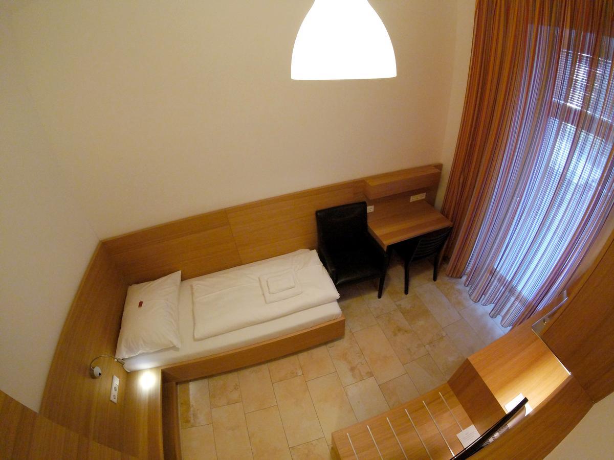Aton Hotel 3*