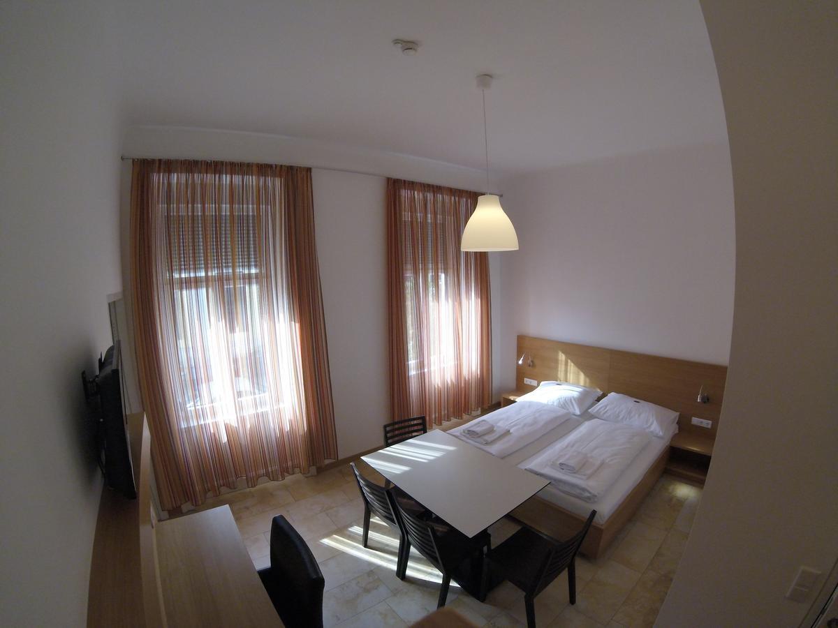 Aton Hotel 3*